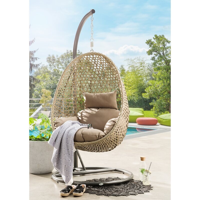 Outdoor Furniture -Wicker Swing - Solisit