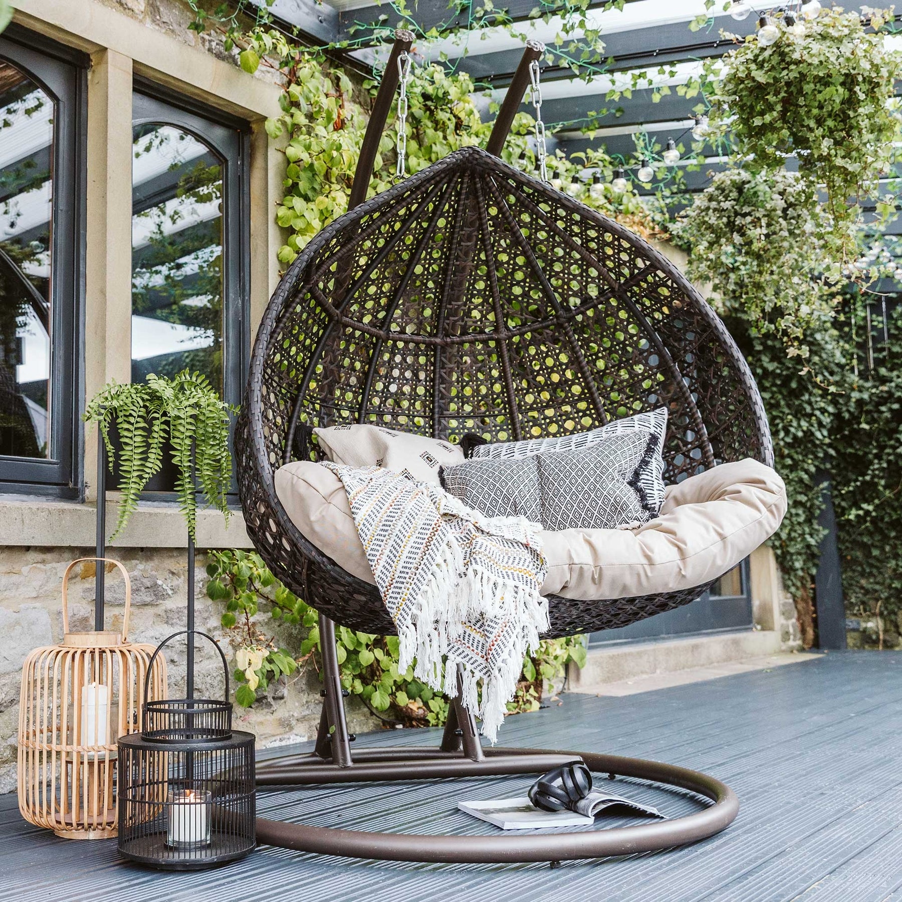 Outdoor Furniture -Wicker Swing - Twalune