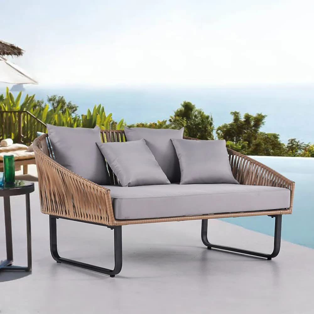 Wicker Canopy Daybed - Voma