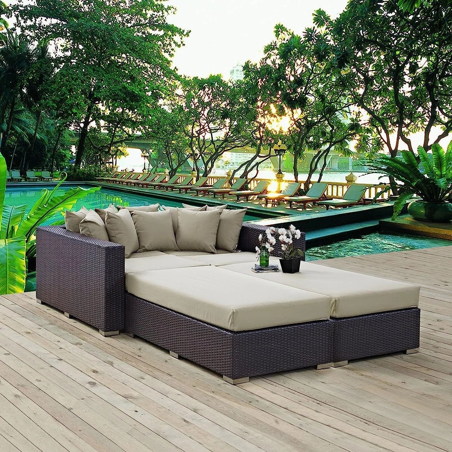 Wicker Canopy Daybed - Voma